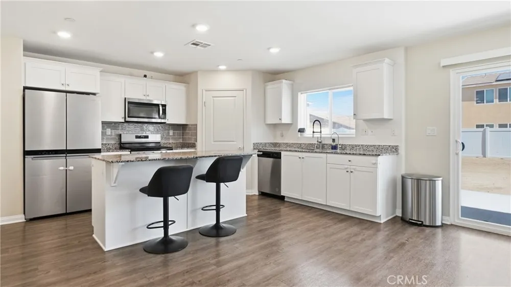 579 Pinyon San Jacinto, CA 92583