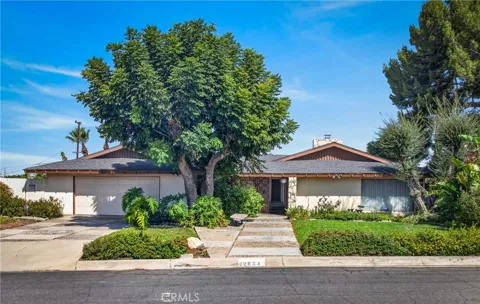 22864 Minona Drive