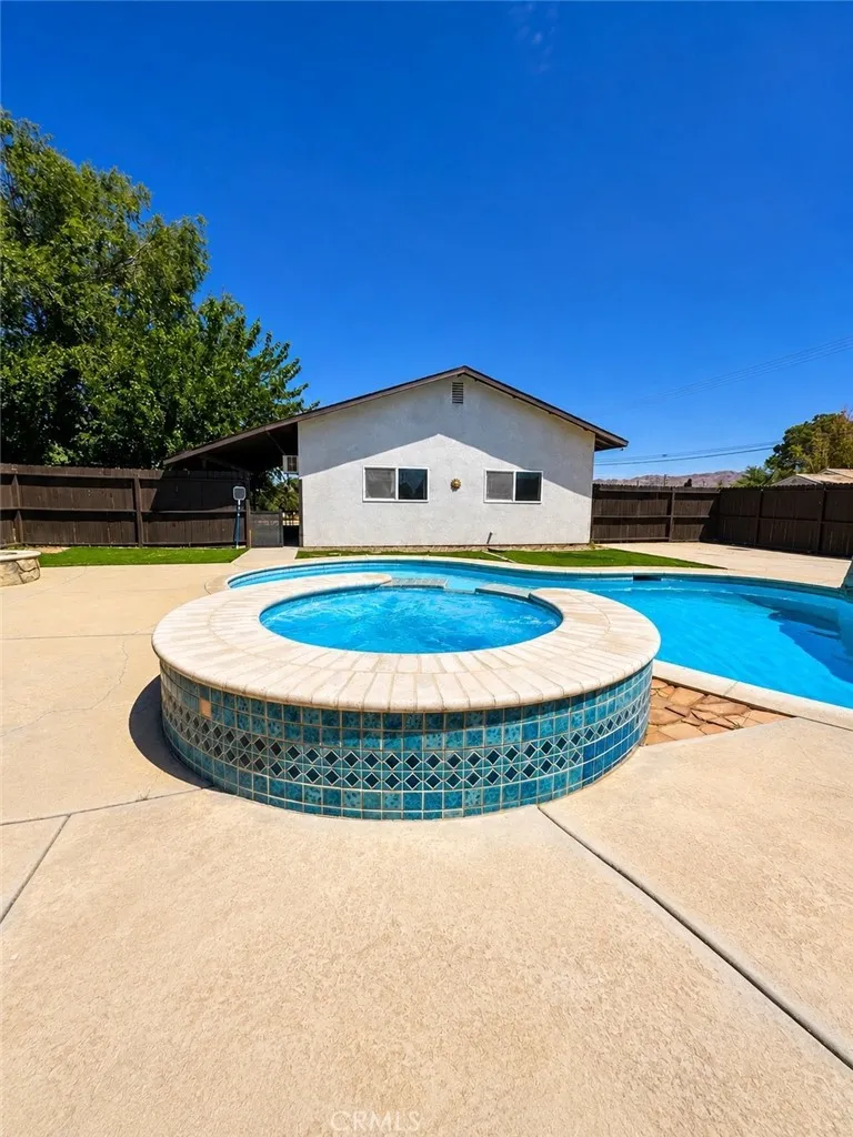 14829 Navajo Road Apple Valley, CA 92307