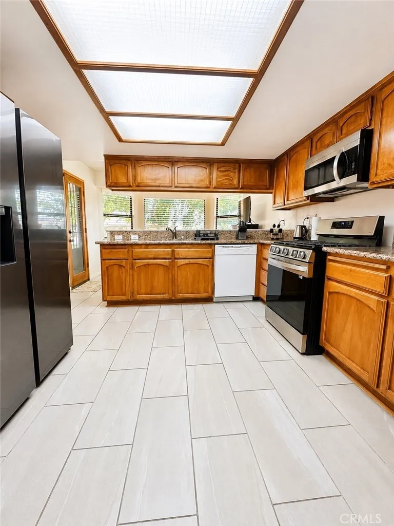 14829 Navajo Road Apple Valley, CA 92307