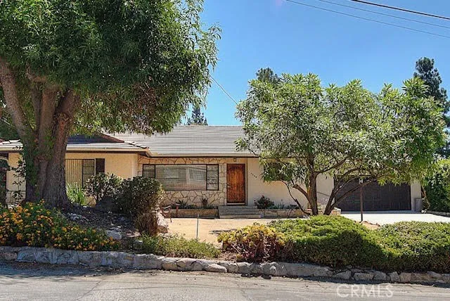 4808 El Sereno La Crescenta, CA 91214