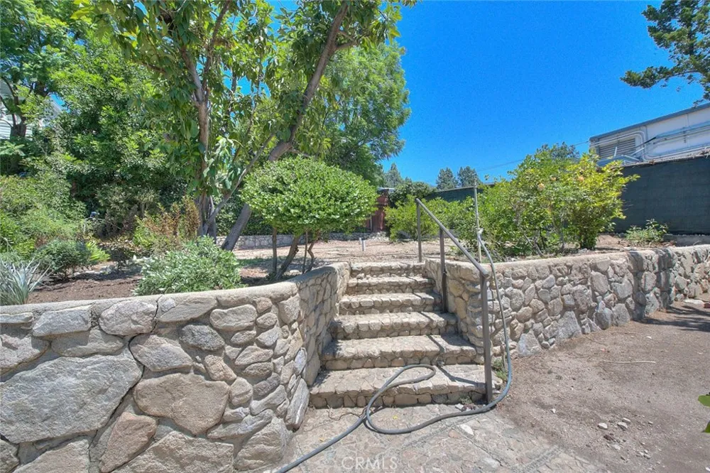 4808 El Sereno La Crescenta, CA 91214