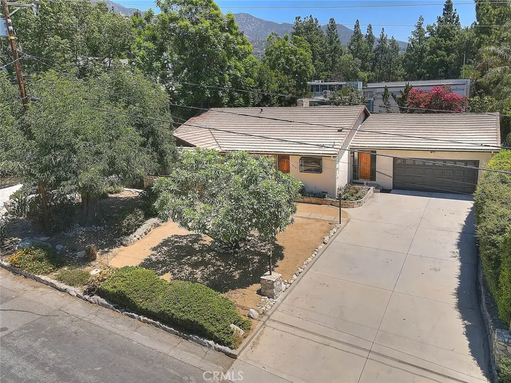 4808 El Sereno La Crescenta, CA 91214