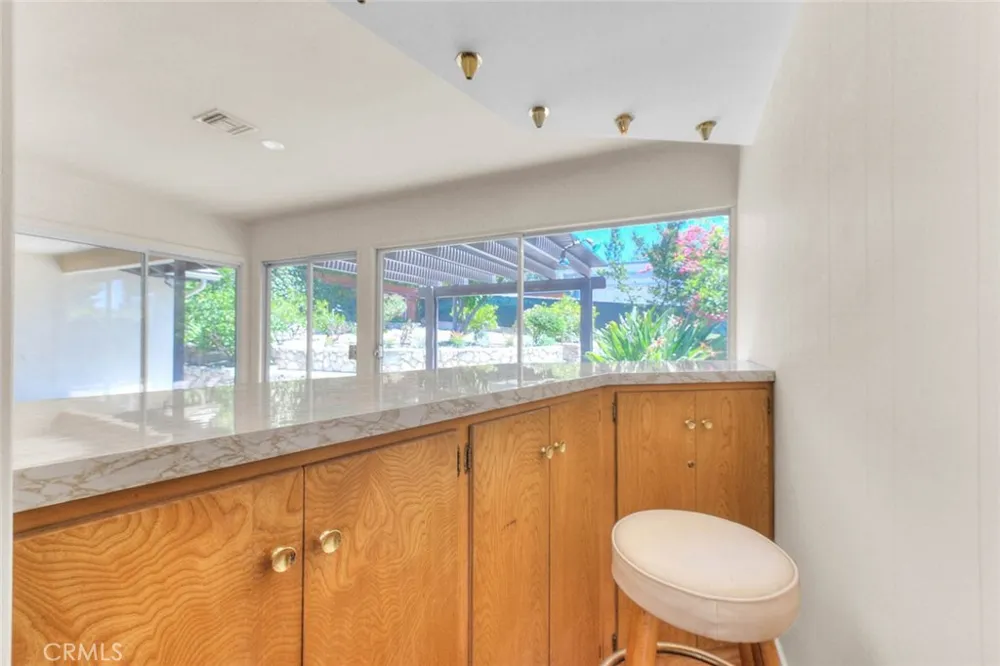 4808 El Sereno La Crescenta, CA 91214