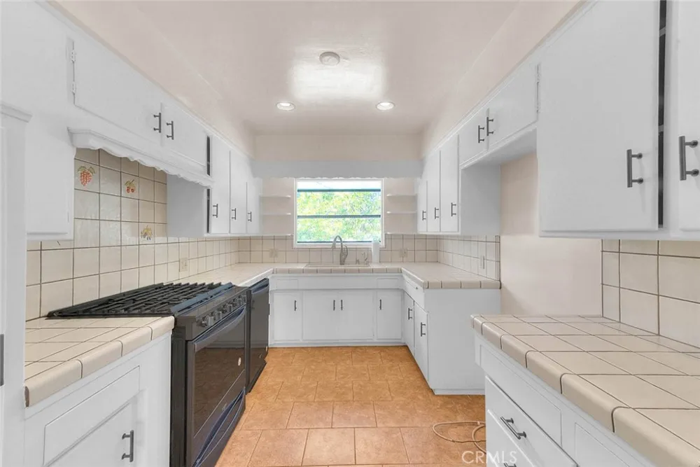 4808 El Sereno La Crescenta, CA 91214