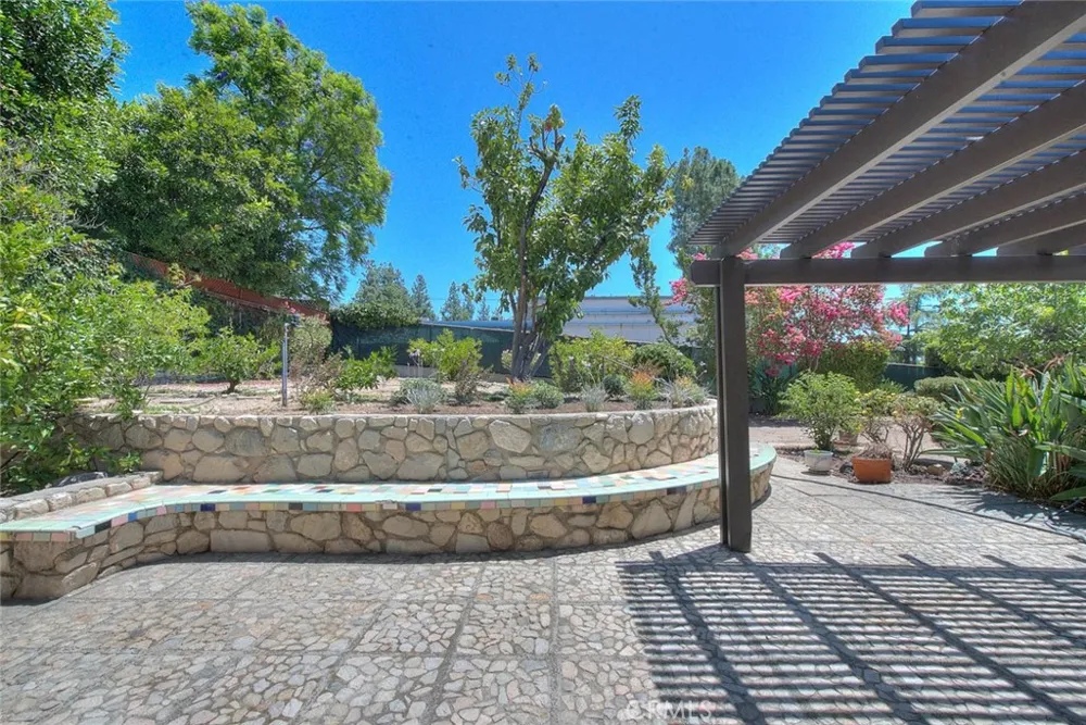 4808 El Sereno La Crescenta, CA 91214