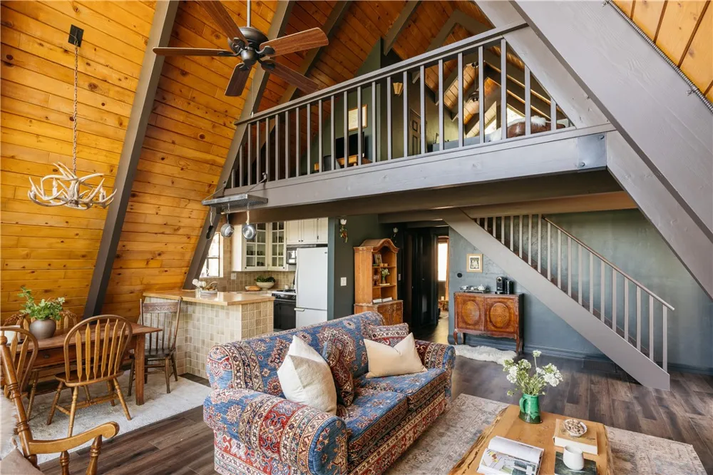1457 Yosemite Lake Arrowhead, CA 92352