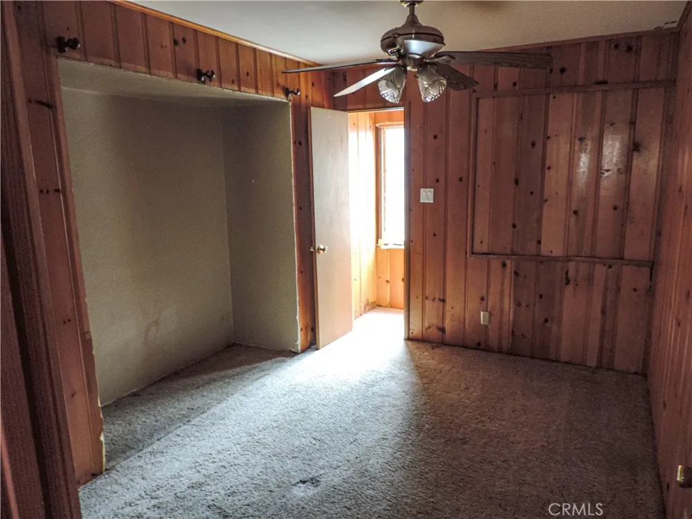 745 Sunset Sugarloaf, CA 92386