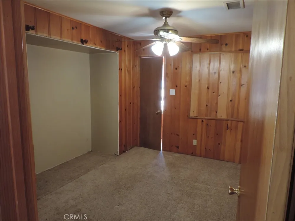 745 Sunset Sugarloaf, CA 92386