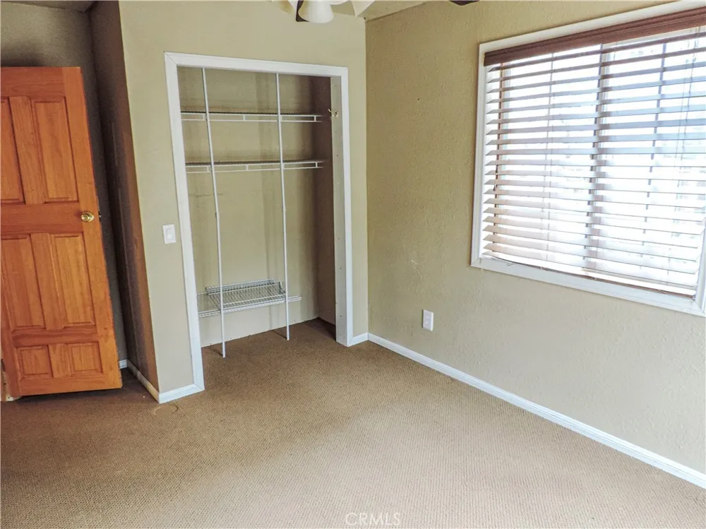 745 Sunset Sugarloaf, CA 92386
