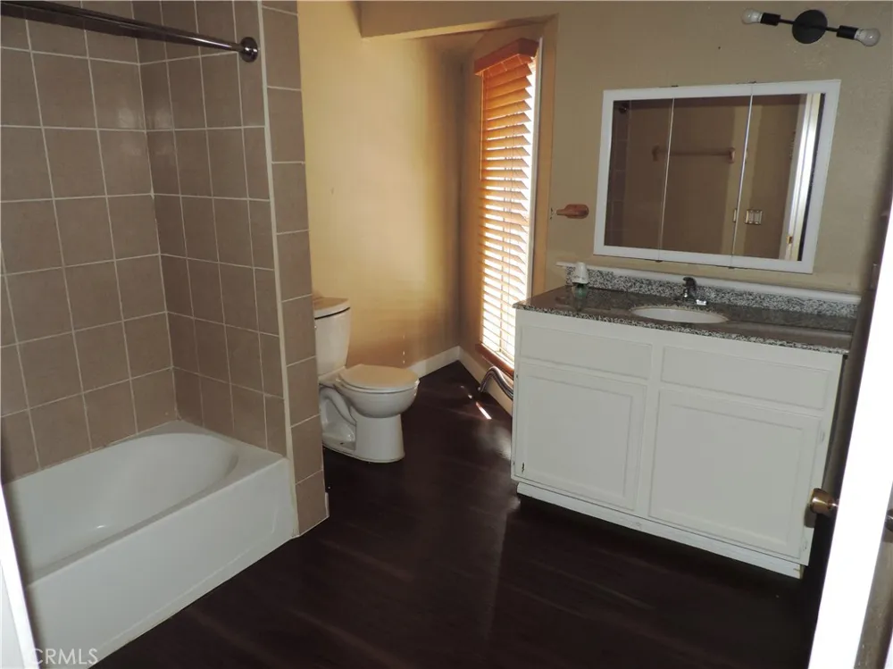 745 Sunset Sugarloaf, CA 92386