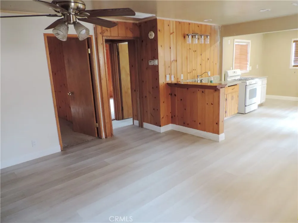745 Sunset Sugarloaf, CA 92386