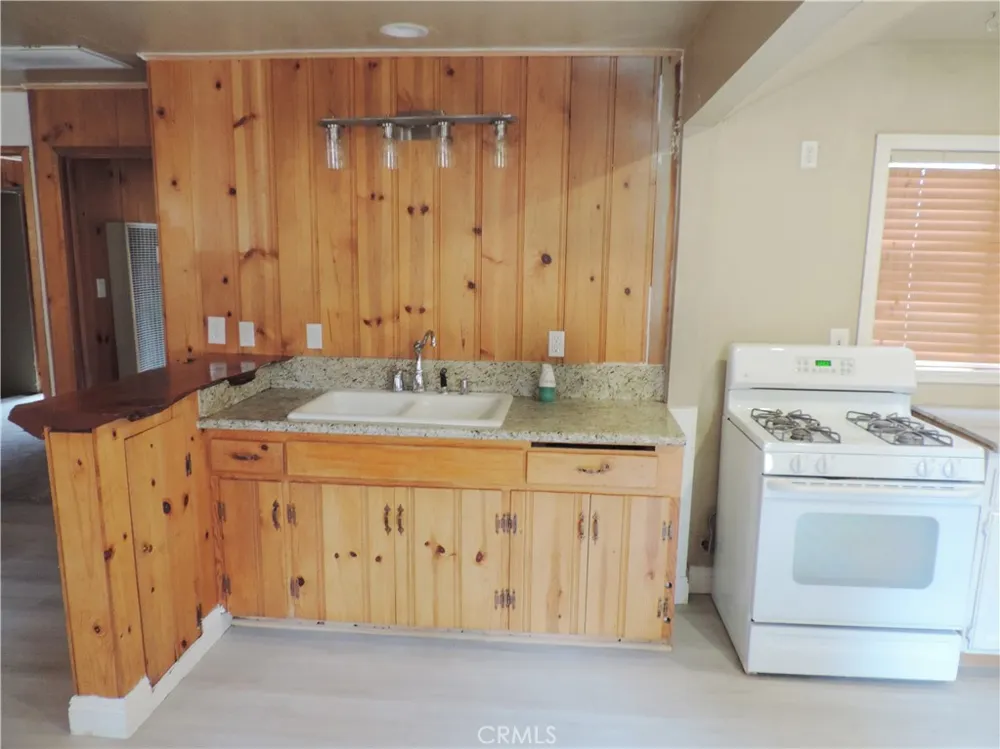 745 Sunset Sugarloaf, CA 92386