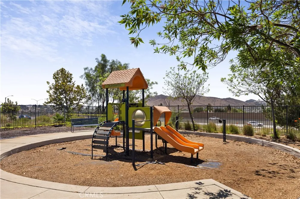 3992 Boulder Jurupa Valley, CA 92509