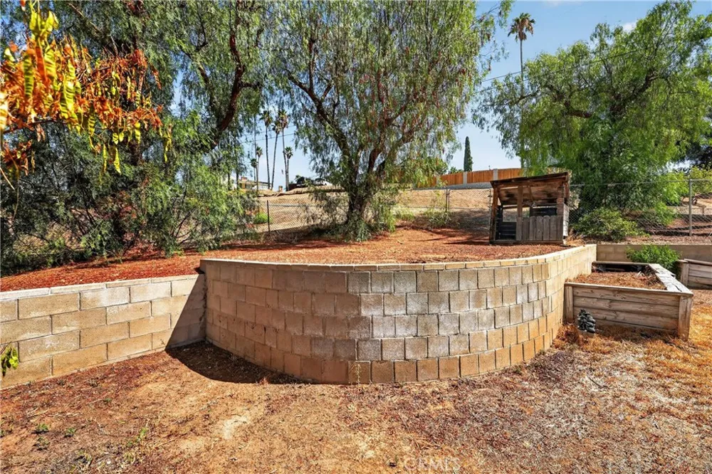 7307 Lenox Avenue Riverside, CA 92504