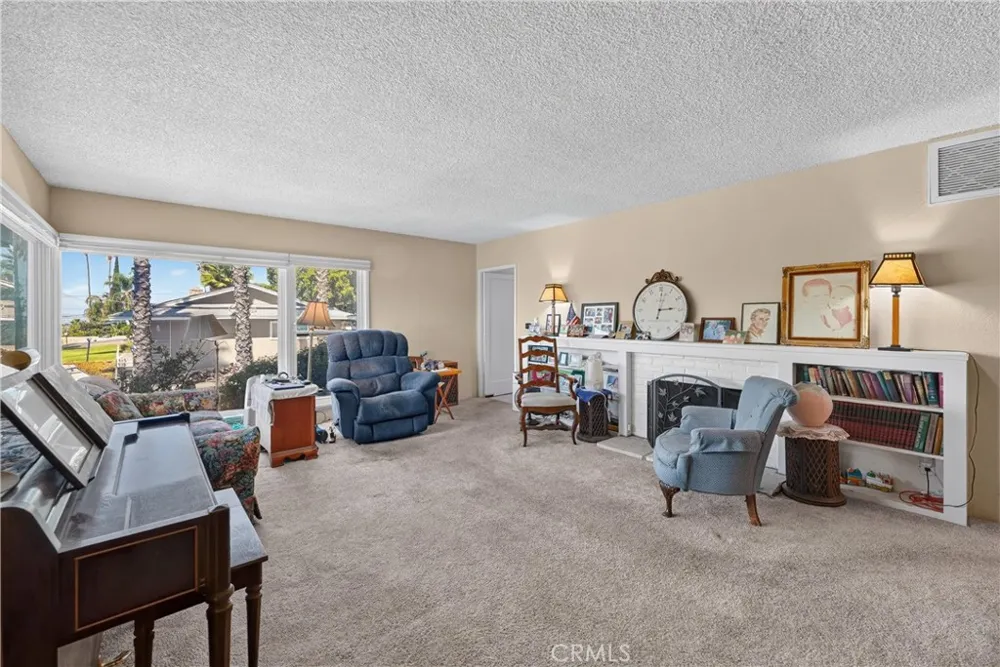 7307 Lenox Avenue Riverside, CA 92504