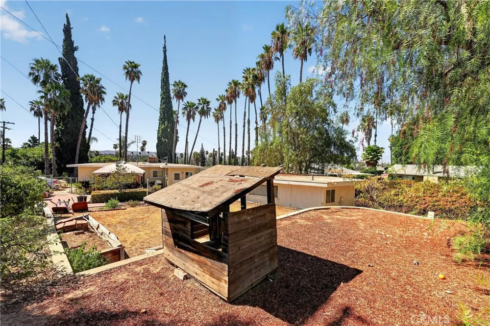 7307 Lenox Avenue Riverside, CA 92504