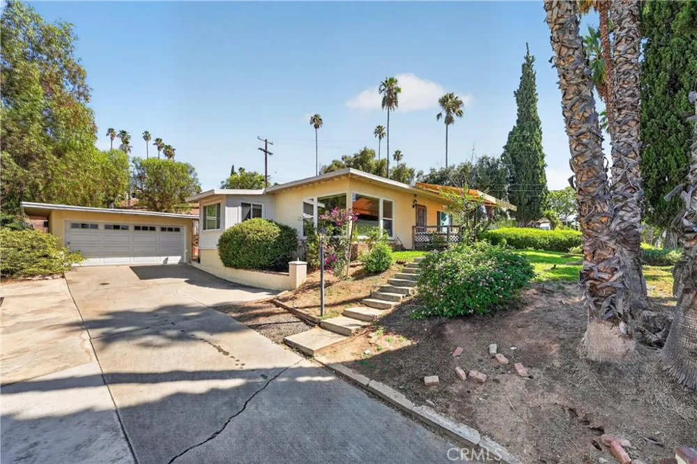 7307 Lenox Avenue Riverside, CA 92504