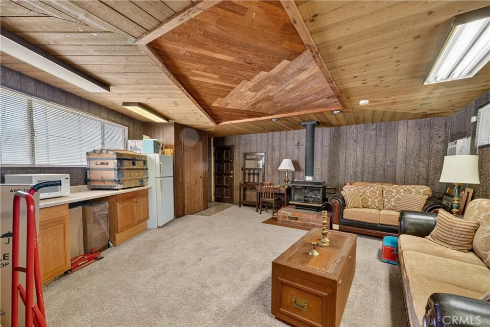 7307 Lenox Avenue Riverside, CA 92504