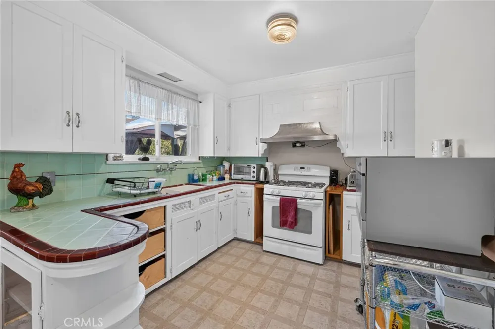 7307 Lenox Avenue Riverside, CA 92504