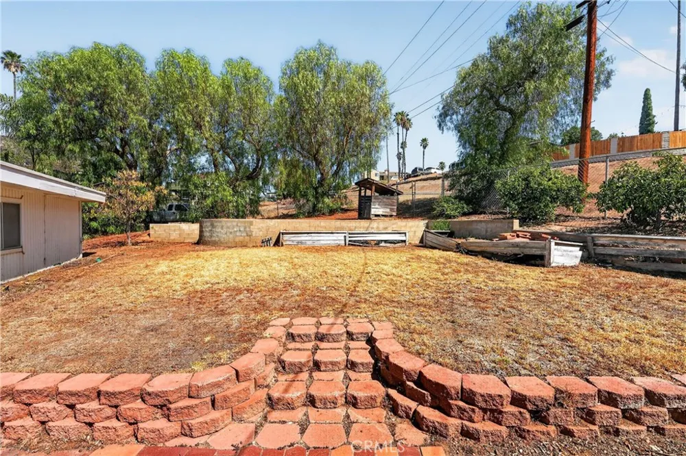 7307 Lenox Avenue Riverside, CA 92504