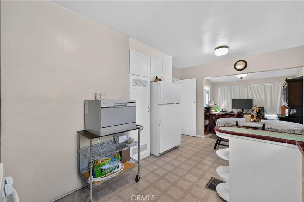 7307 Lenox Avenue Riverside, CA 92504