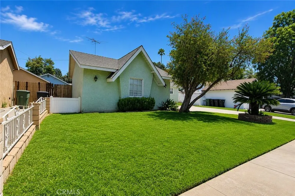 4737 Toyon Road Riverside, CA 92504