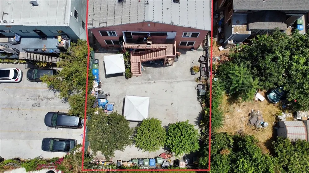 1943 Estrella Avenue Los Angeles, CA 90007