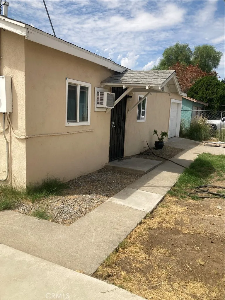 16859 Fairfax Street Fontana, CA 92336