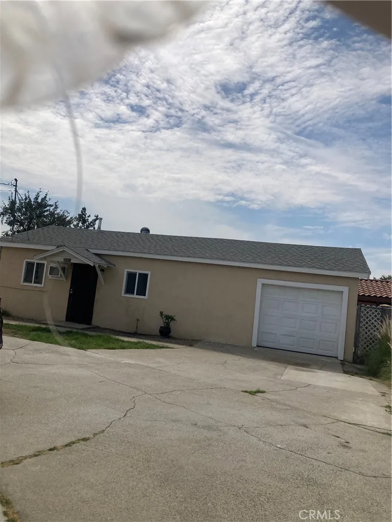 16859 Fairfax Street Fontana, CA 92336
