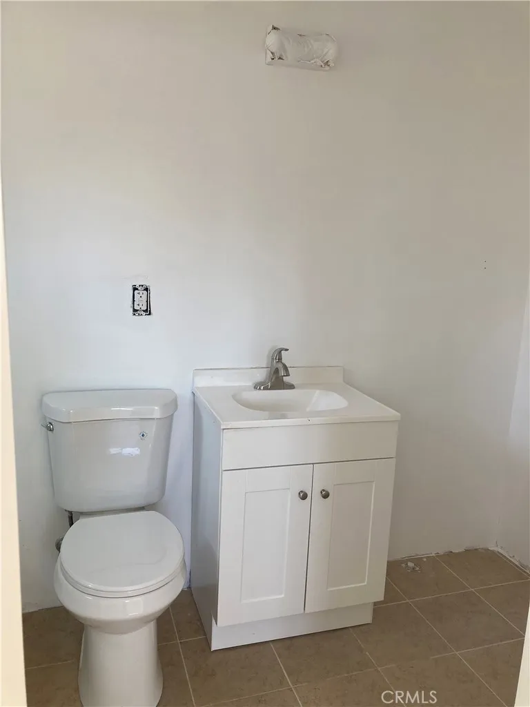 16859 Fairfax Street Fontana, CA 92336