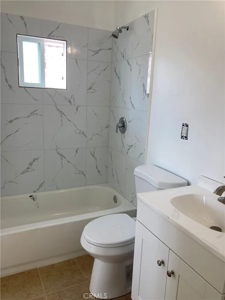 16859 Fairfax Street Fontana, CA 92336