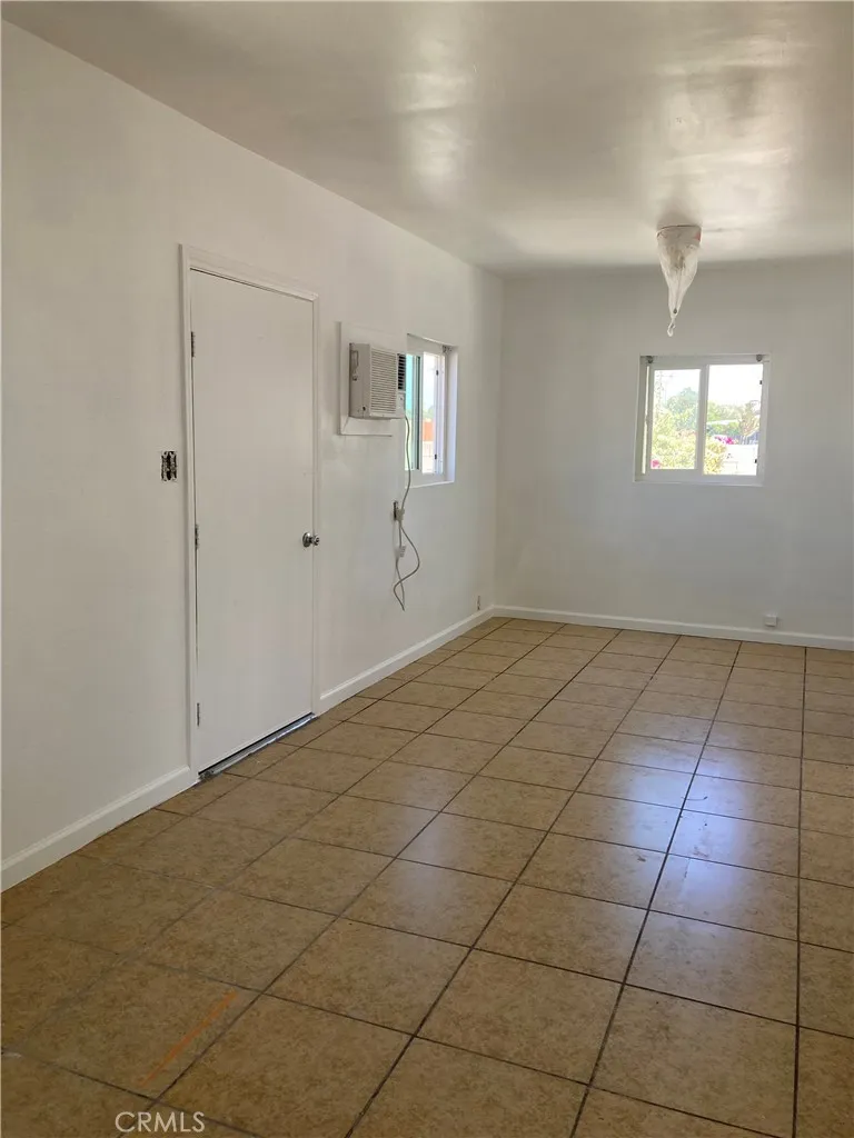 16859 Fairfax Street Fontana, CA 92336