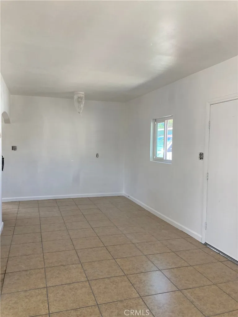 16859 Fairfax Street Fontana, CA 92336