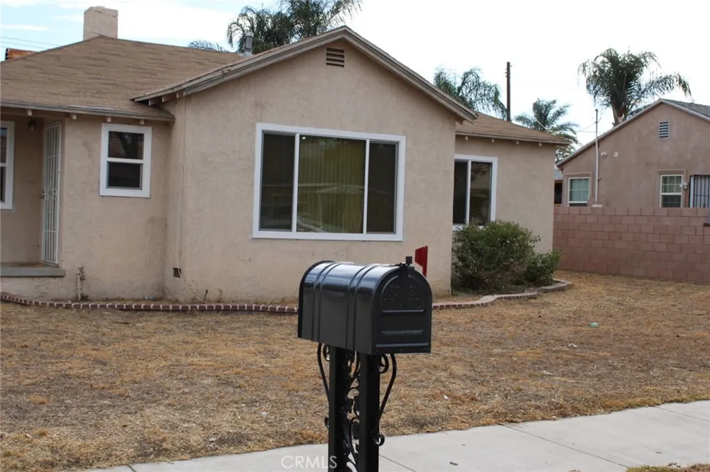965 Florence Colton, CA 92324