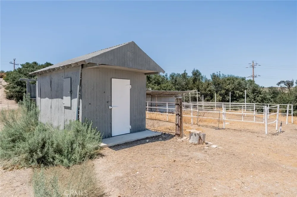 3303 HWY 2 Wrightwood, CA 92379
