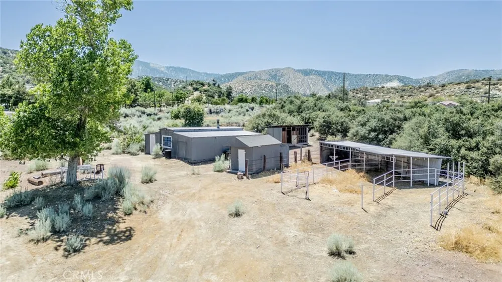 3303 HWY 2 Wrightwood, CA 92379