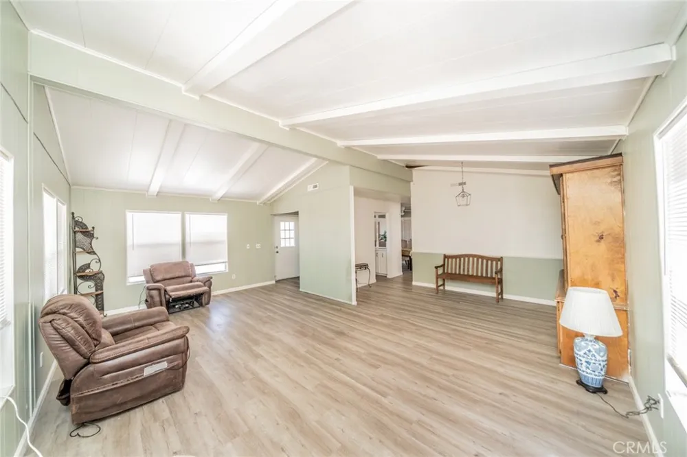 3303 HWY 2 Wrightwood, CA 92379