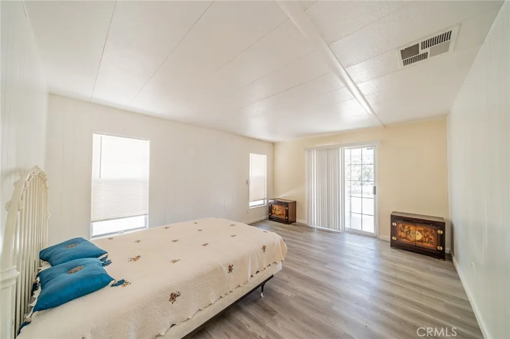 3303 HWY 2 Wrightwood, CA 92379