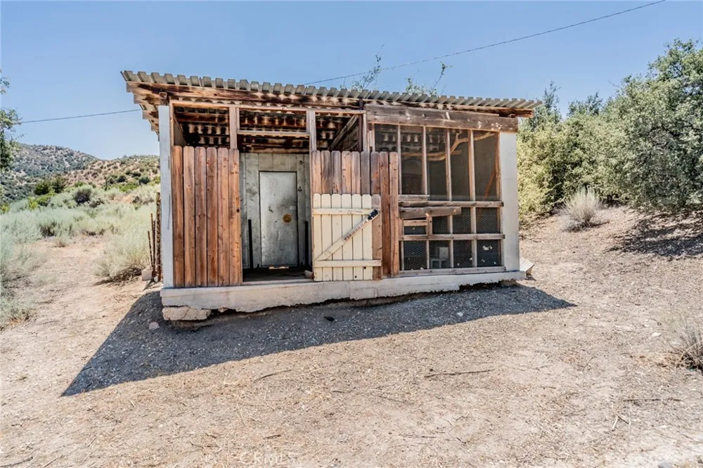 3303 HWY 2 Wrightwood, CA 92379