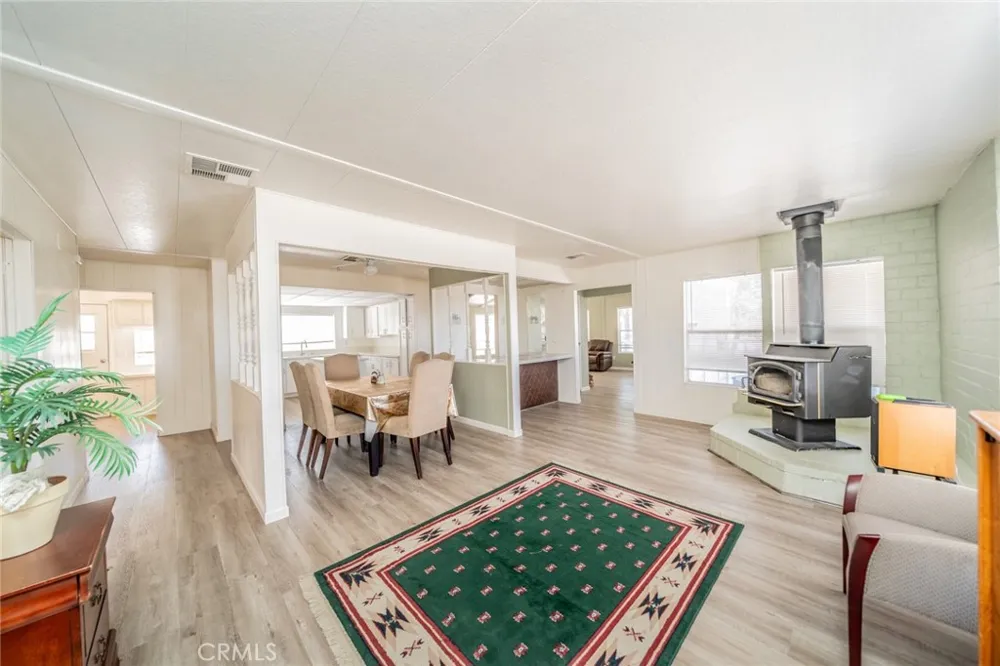 3303 HWY 2 Wrightwood, CA 92379