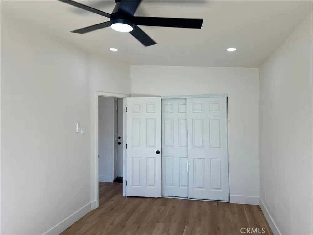 10807 Dumond Bloomington, CA 92316