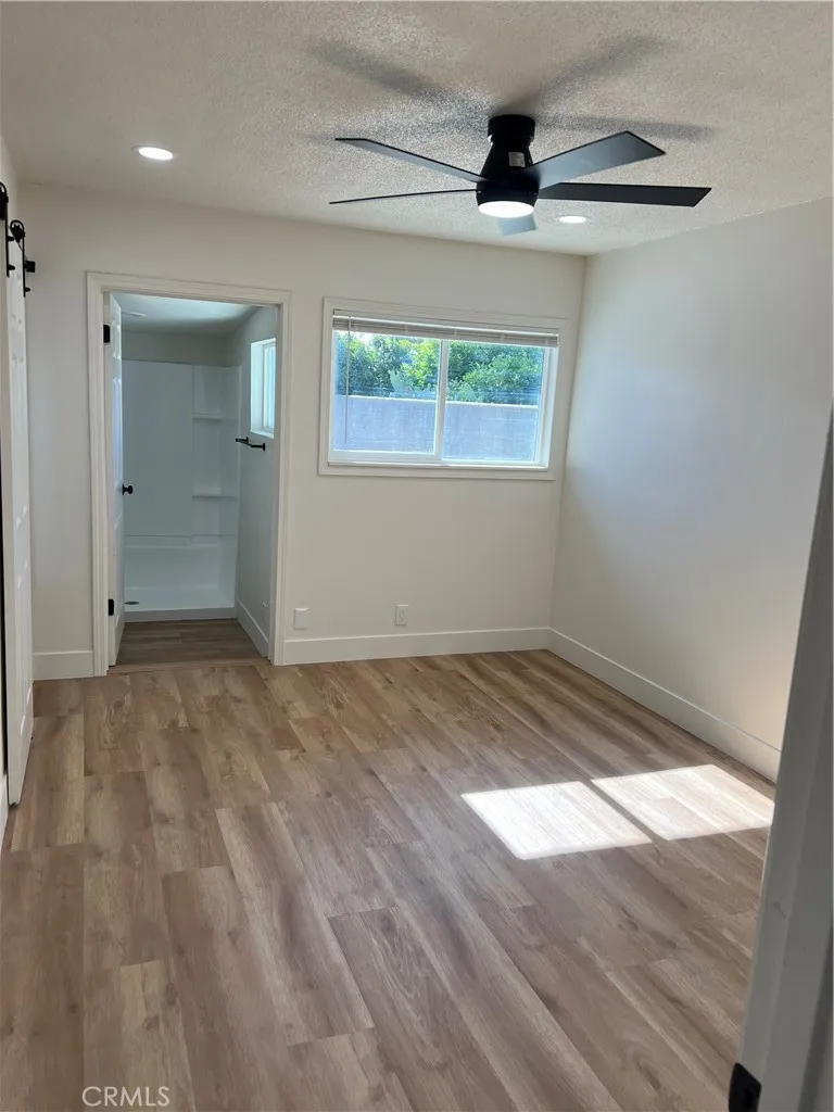 10807 Dumond Bloomington, CA 92316
