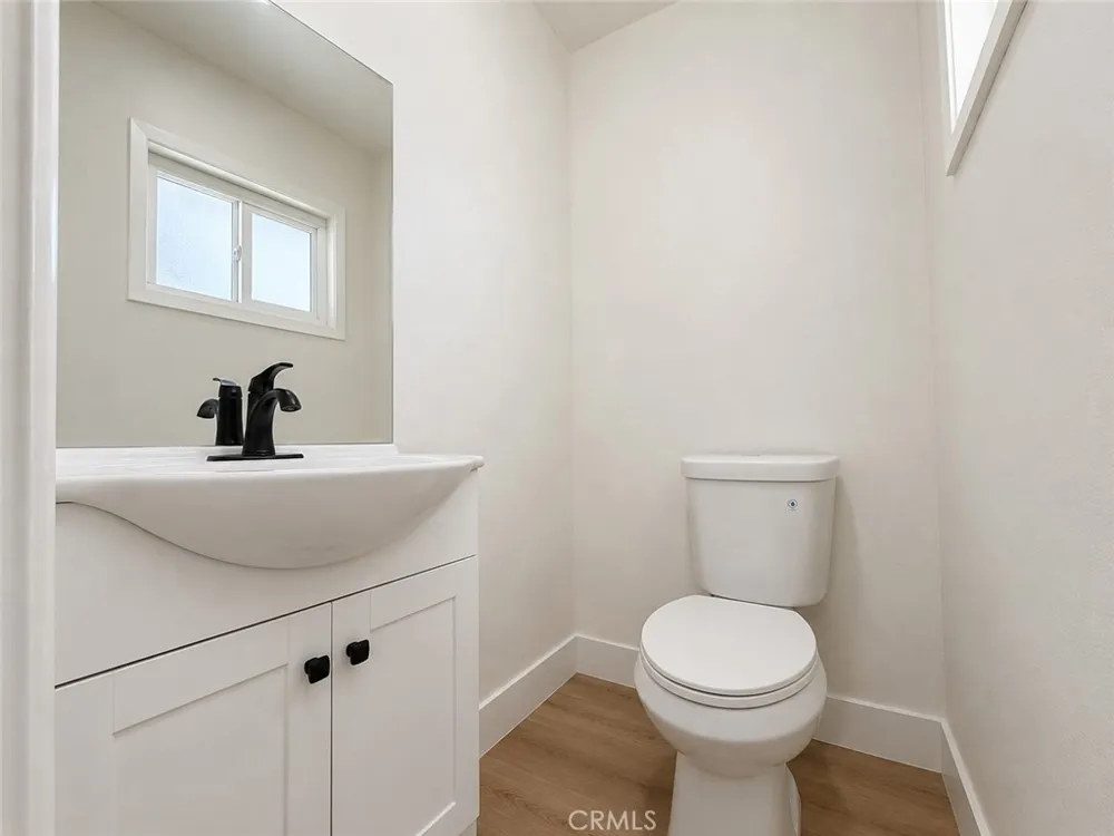 10807 Dumond Bloomington, CA 92316