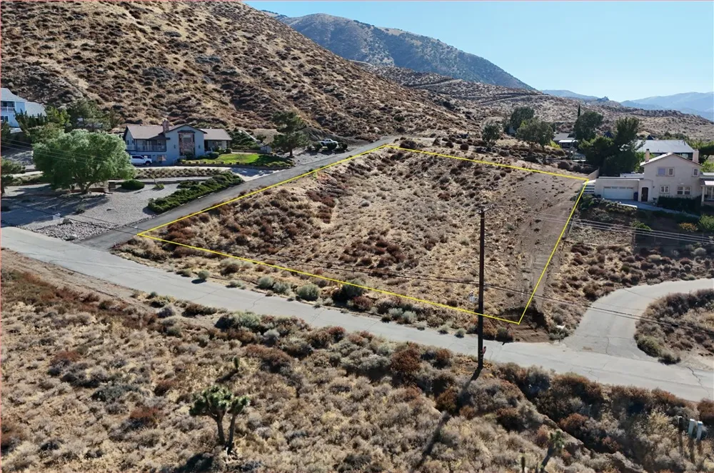 El Camino Drive Palmdale, CA 93551