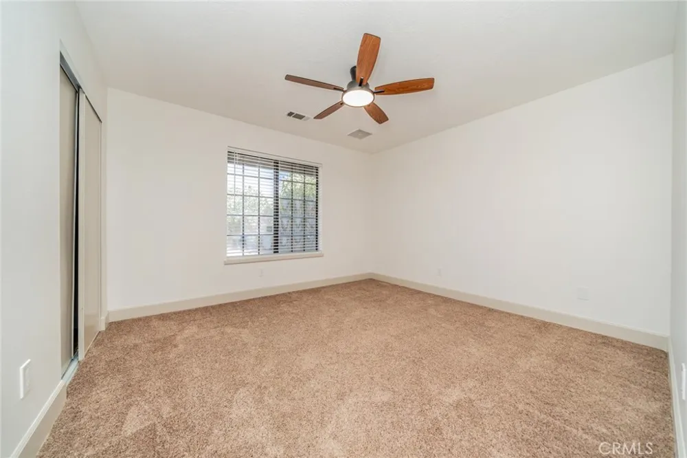 13786 Crow Apple Valley, CA 92307