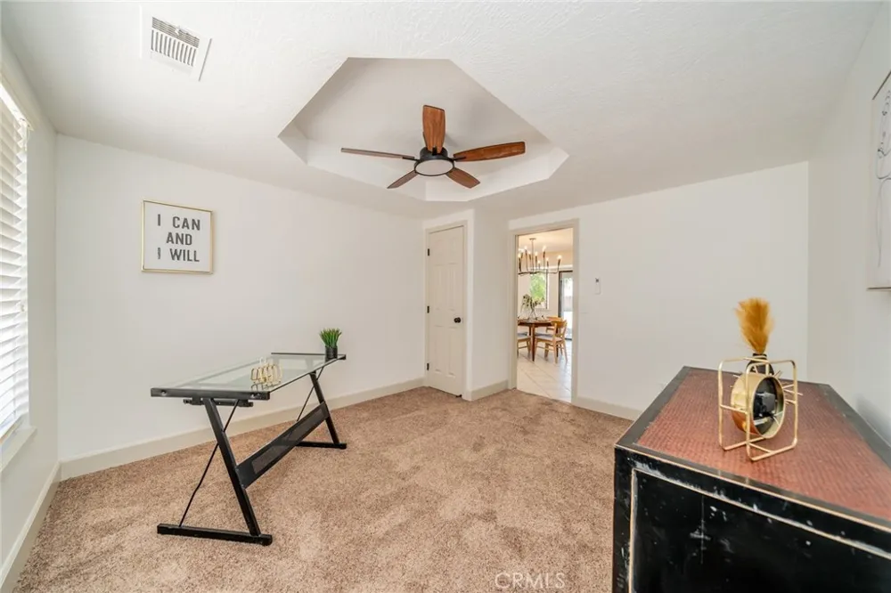 13786 Crow Apple Valley, CA 92307