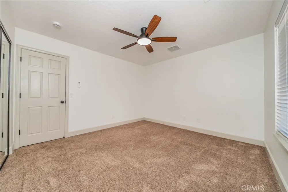 13786 Crow Apple Valley, CA 92307