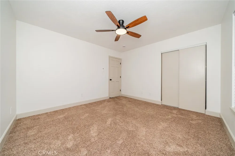 13786 Crow Apple Valley, CA 92307