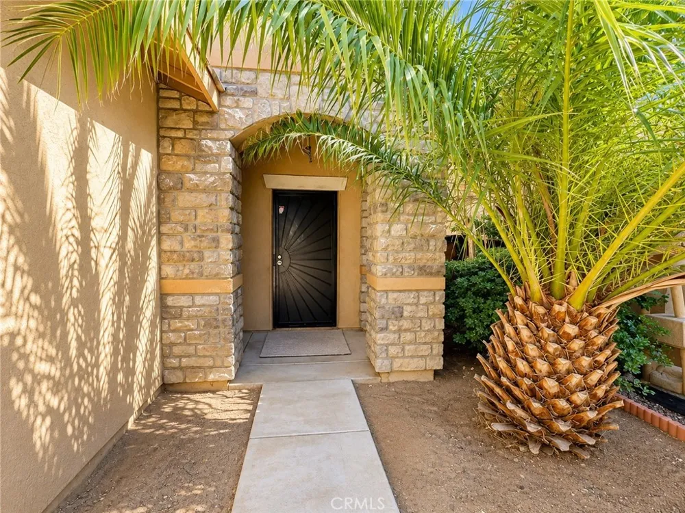 14444 Moon Valley Victorville, CA 92394